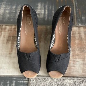 Tom’s Michelle Wedge Pump